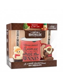 Mug con cucchiaio di cioccolato al latte e fondente