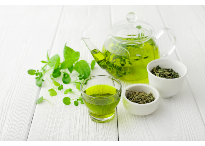 Tè verde benefici: intestino, viso e fegato, quando berlo?