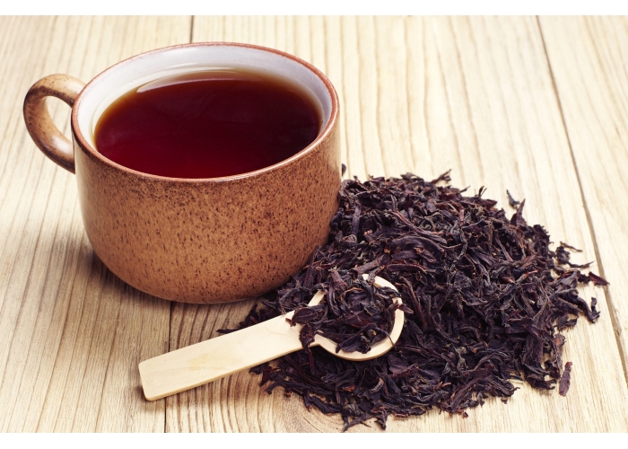 Tè nero benefici e controindicazioni, quando berlo?